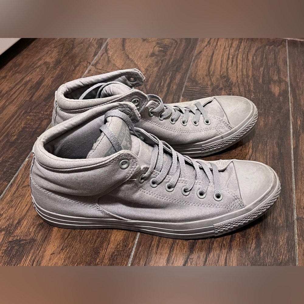 Gray high top converse